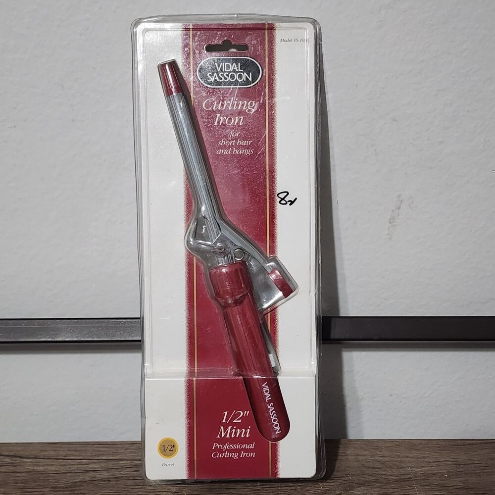 Vidal Sassoon Professional Mini Curling Iron 1/2” Model VS-103C Red